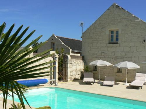 pignon gite vue de la piscine